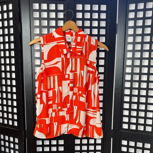 CAbi Tops - 🧡 CAbi Orange & White Geometric Sleeveless Flowy Top Women Small 🧡